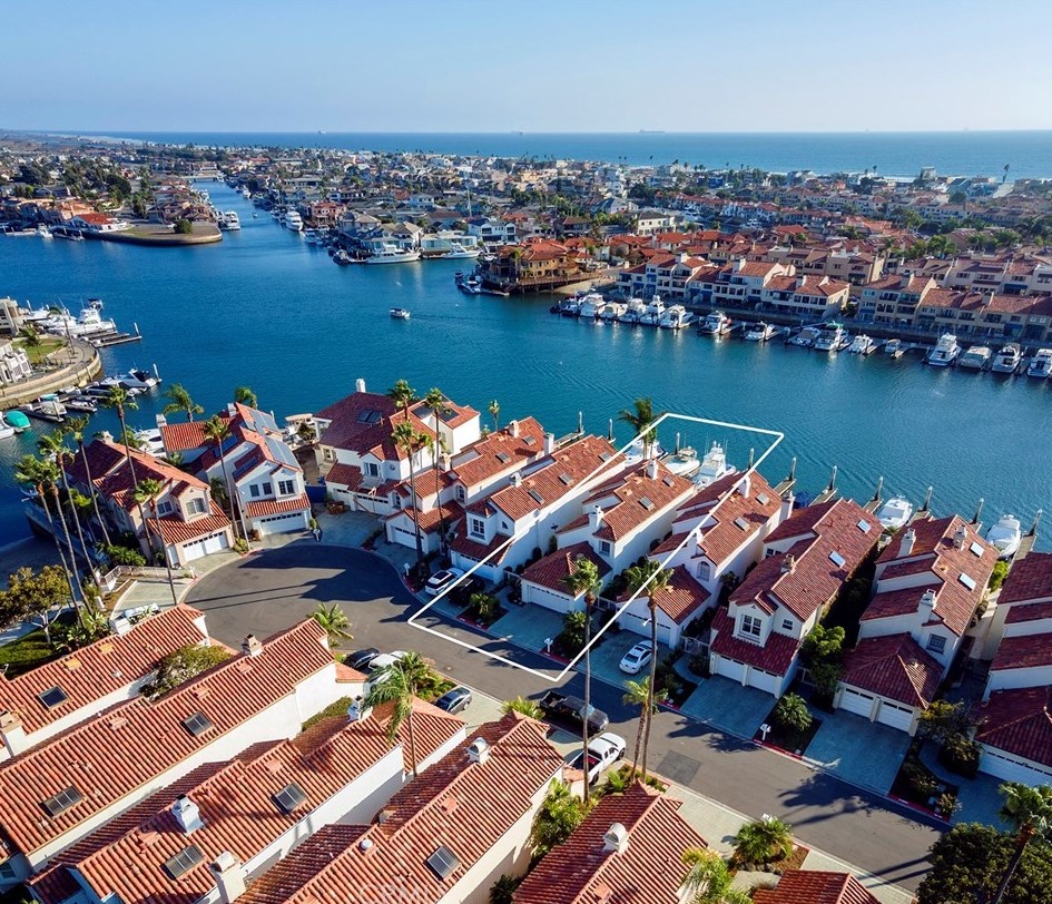 3176 Portofino Cir, Huntington Beach, CA 92649