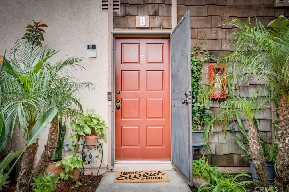 1086 Cabrillo Park Dr #b, Santa Ana, CA 92701