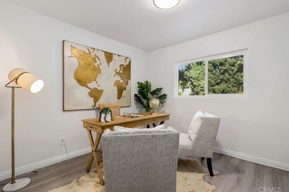 18229 Friar St, Los Angeles CA  91335-7034 exterior