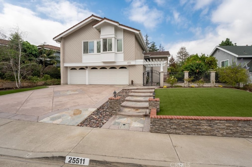 25511 Sarita Dr, Laguna Beach, CA 92653-5343