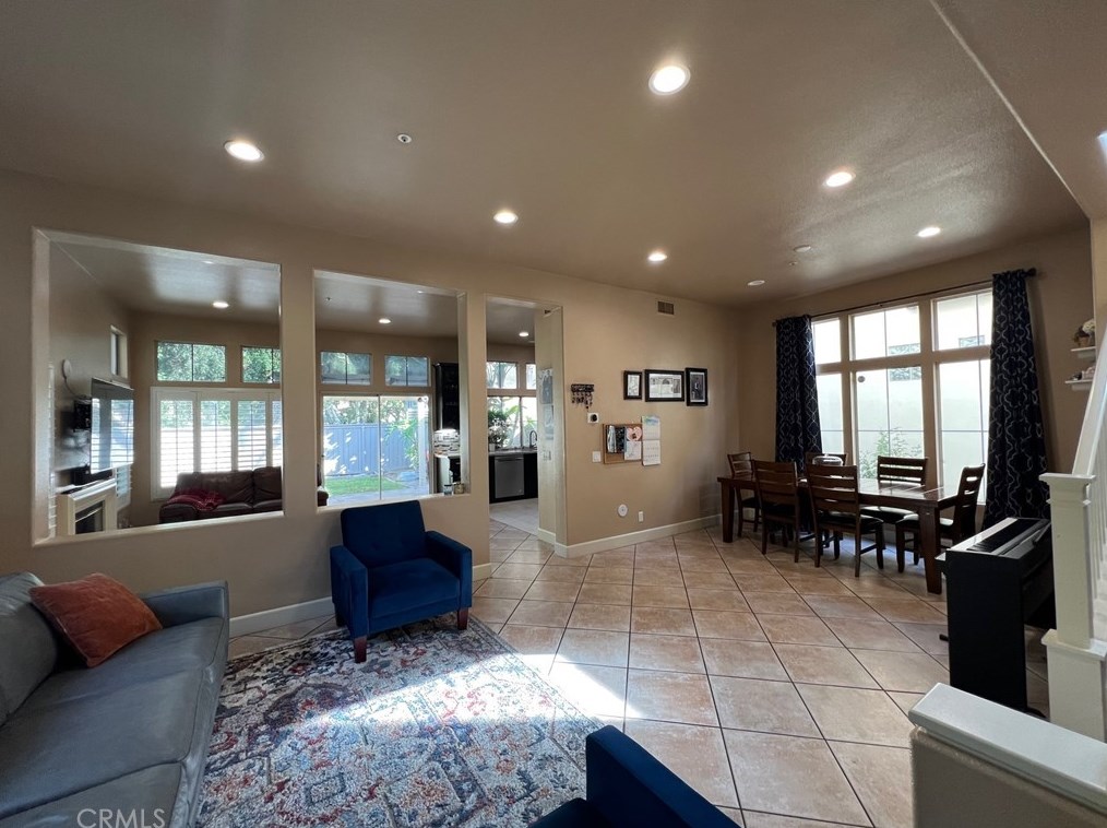 10864 Kimball Pl, Tustin, CA 92782
