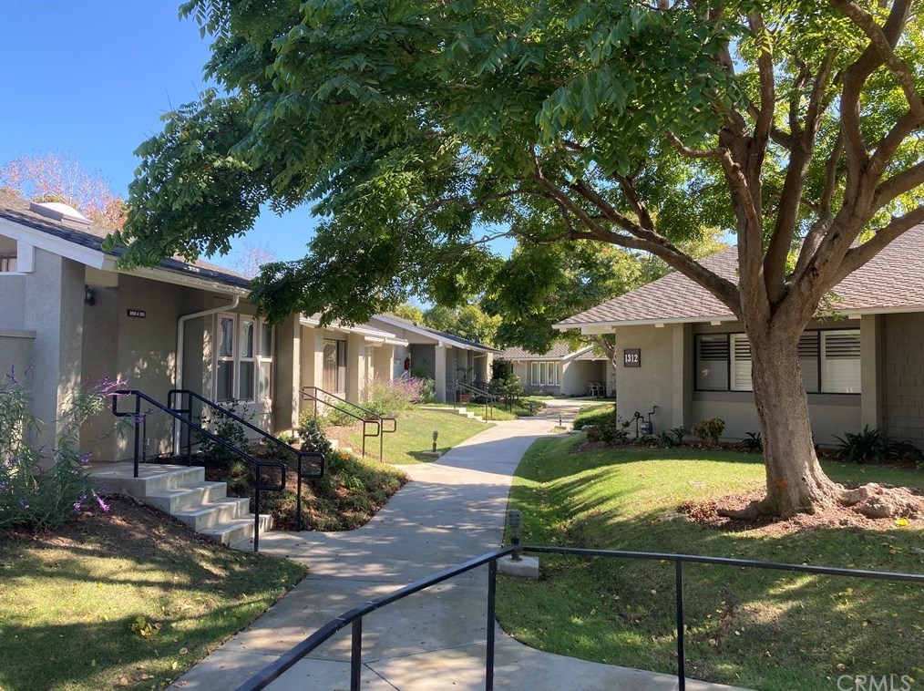 8933 Yolo Cir, Huntington Beach, CA 92646-8720