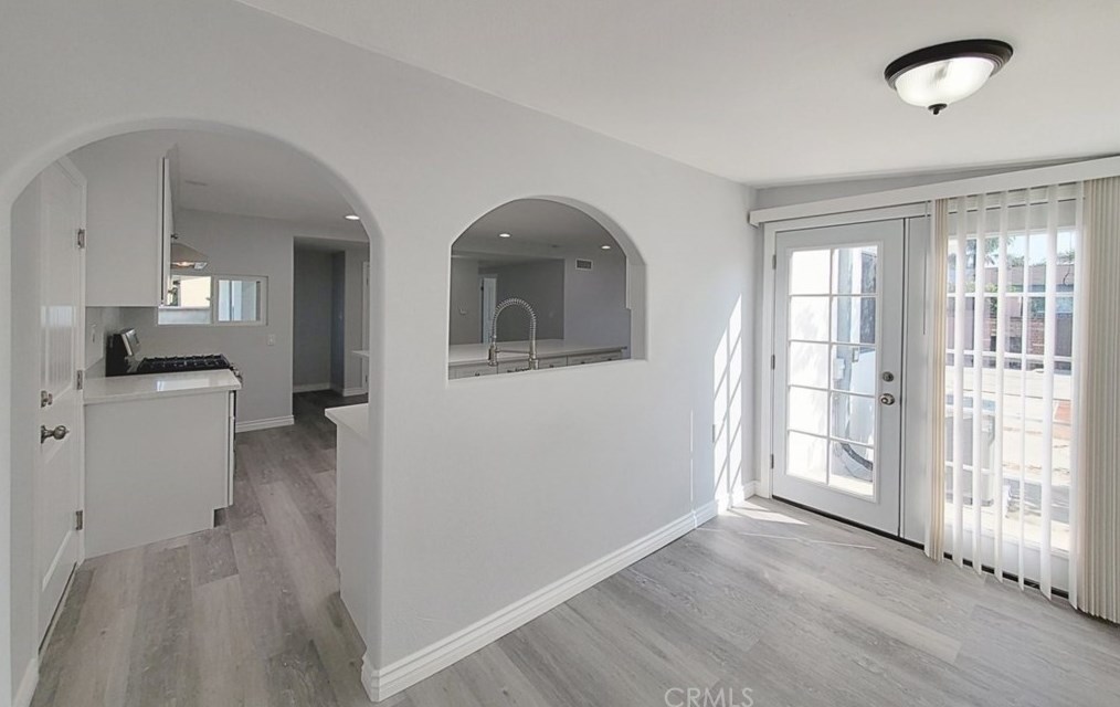 16542 Hart Cir, Huntington Beach CA  92647-4815 exterior