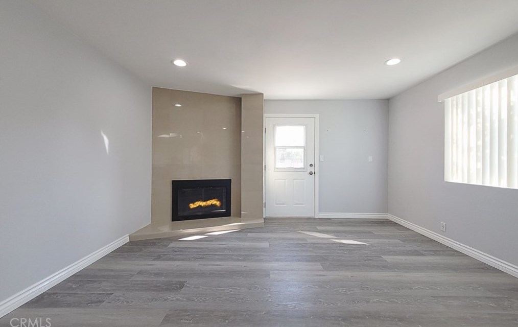 16542 Hart Cir, Huntington Beach CA  92647-4815 exterior