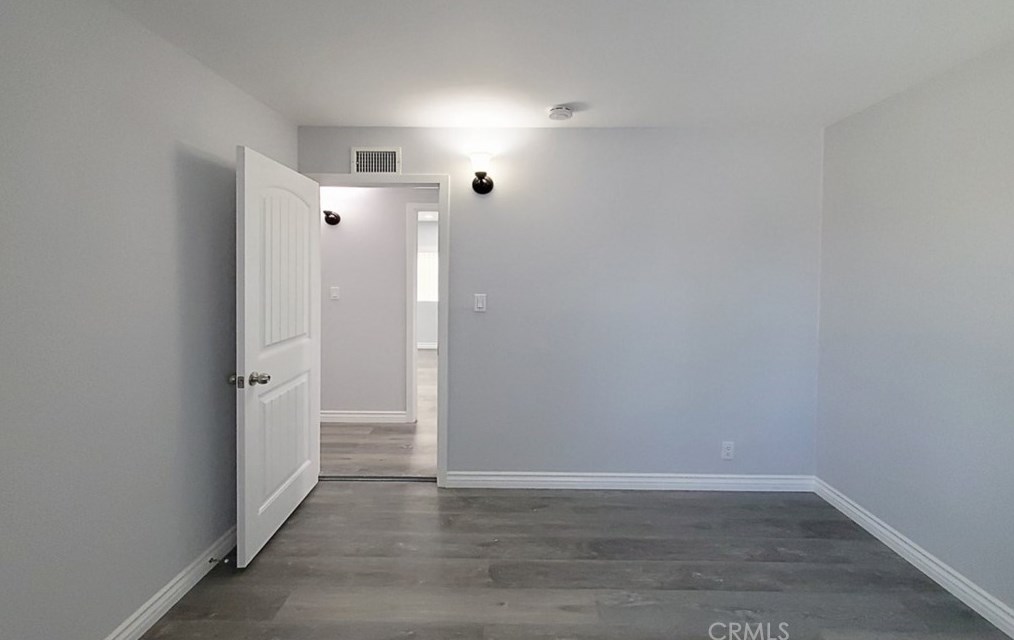 16542 Hart Cir, Huntington Beach CA  92647-4815 exterior