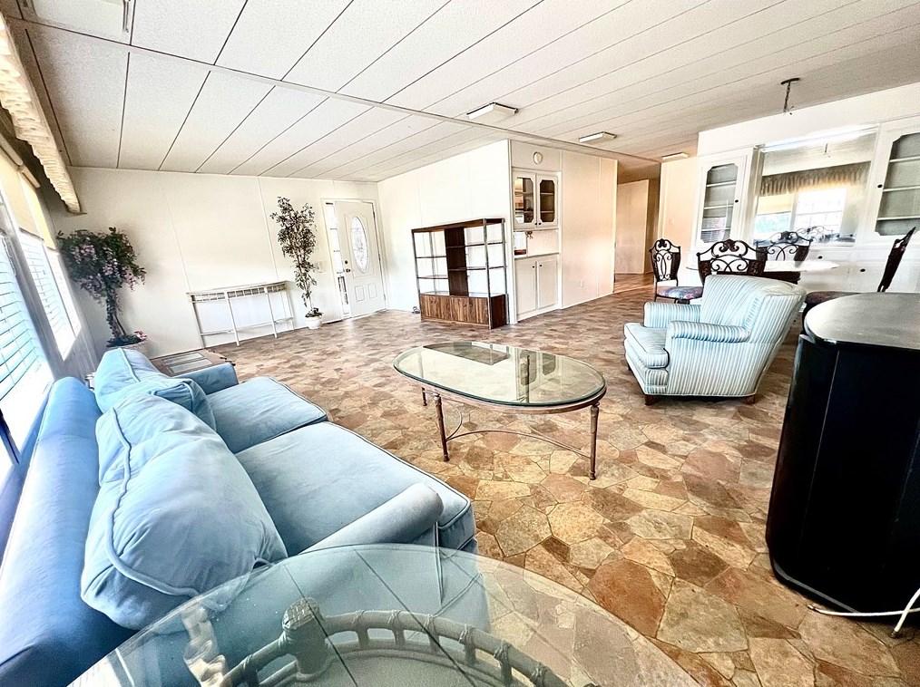 1845 Monrovia Ave #1, Costa Mesa, CA 92627