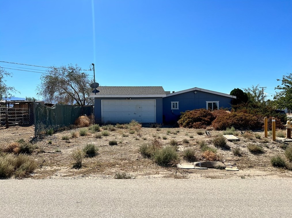 38448 95th St, Palmdale, CA 93591-2225