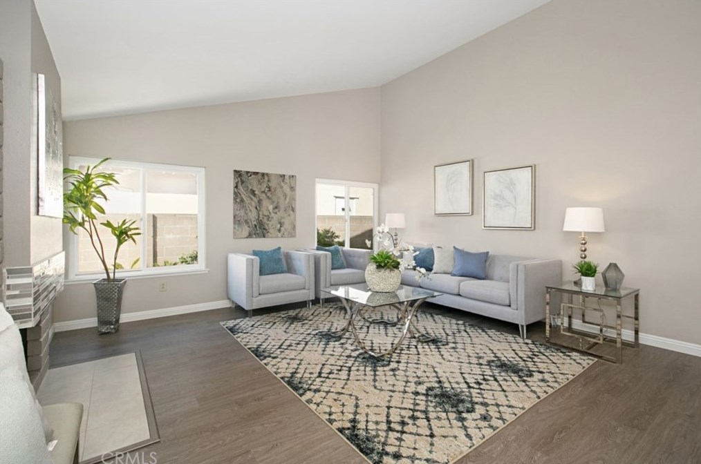 6437 Pitcairn St, Cypress, CA 90630