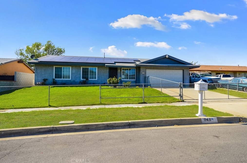 740 S Sandalwood Ave, Bloomington, CA 92316