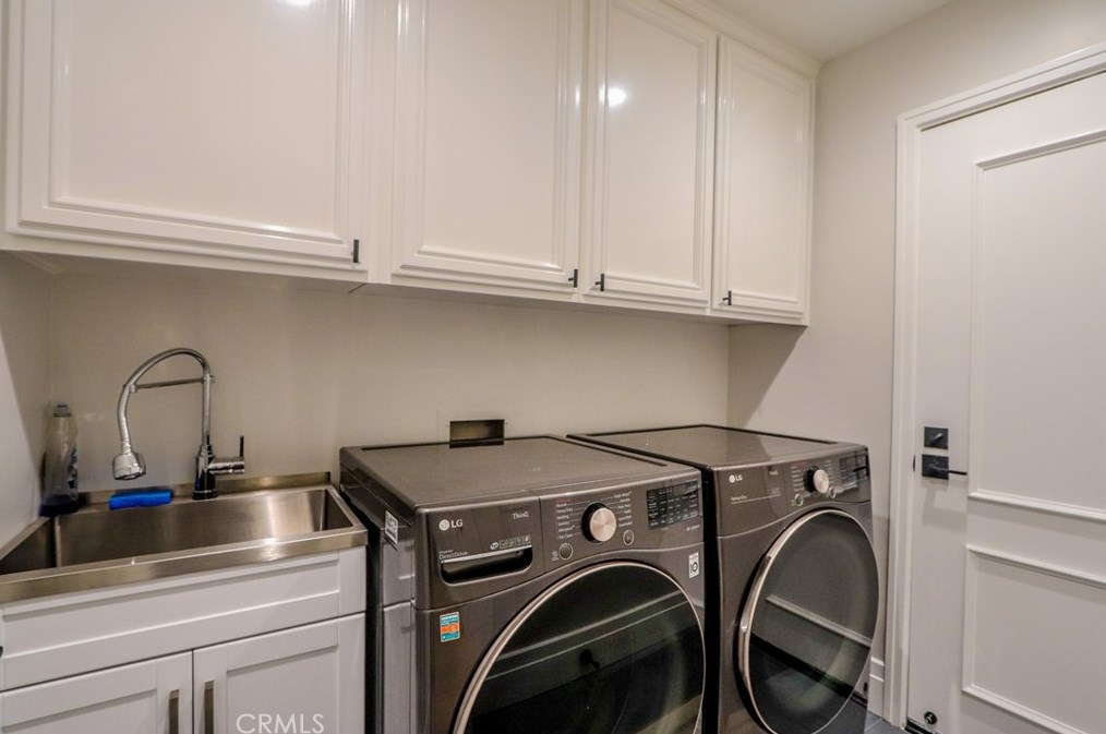6225 Greenbrier Dr, Huntington Beach CA  92648-5545 exterior