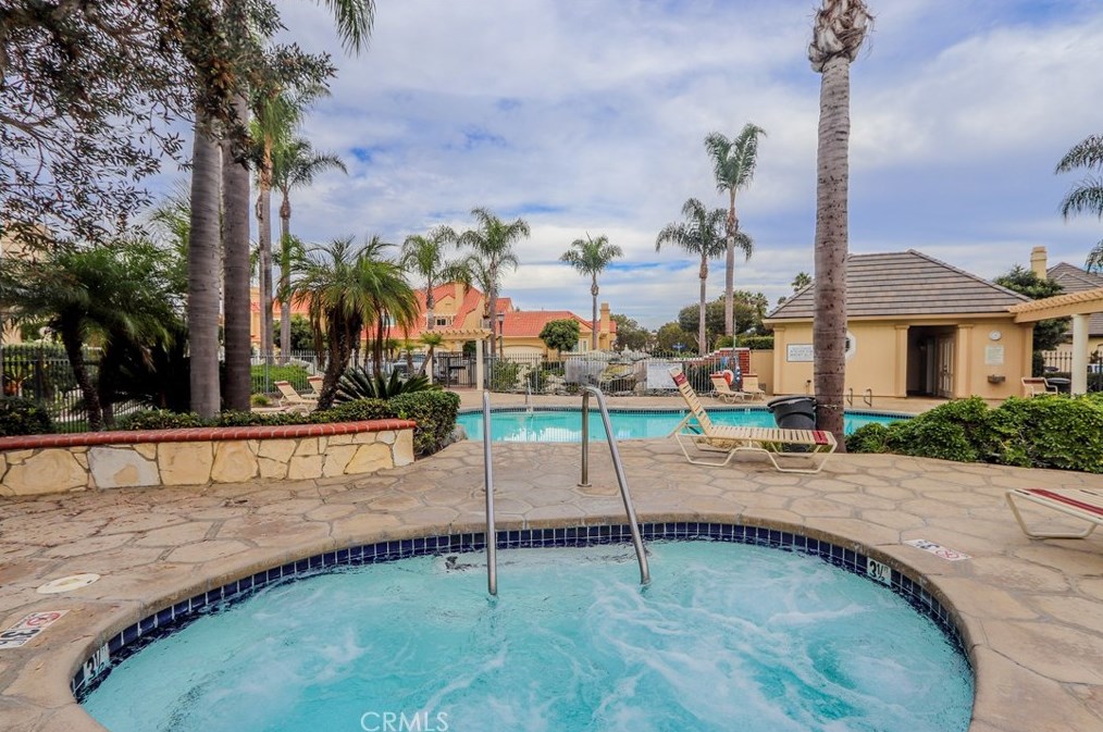 6225 Greenbrier Dr, Huntington Beach CA  92648-5545 exterior