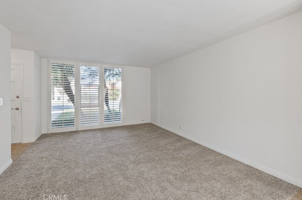 2209 Vista Huerta, Newport Beach, CA 92660