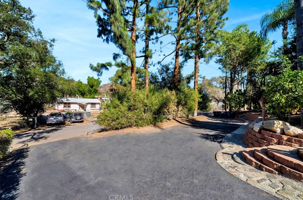 10273 Canyon Dr, Escondido, CA 92026-8646