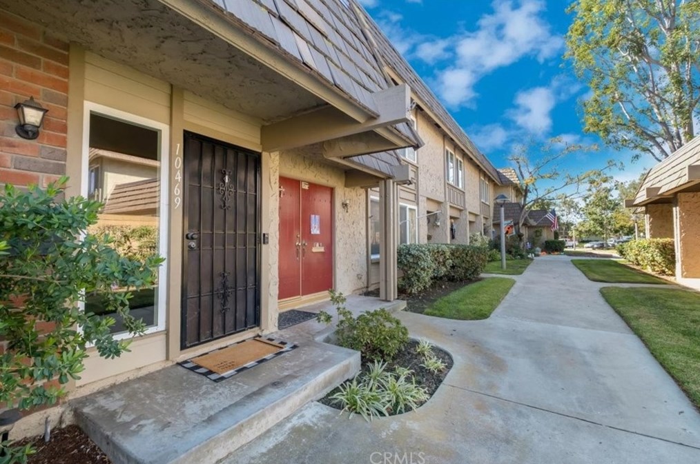 10469 Rio Grande Ct, Santa Ana, CA 92708