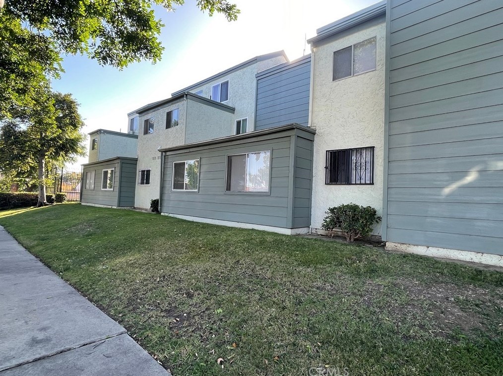 639 N Bristol St #53, Santa Ana, CA 92703