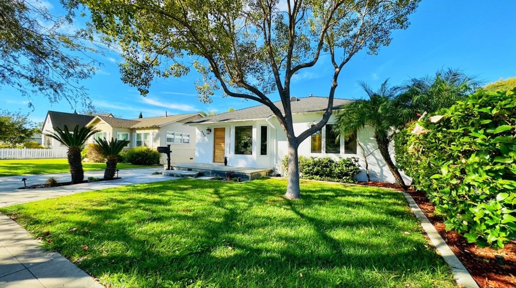 820 N Orange St, Orange, CA 92867