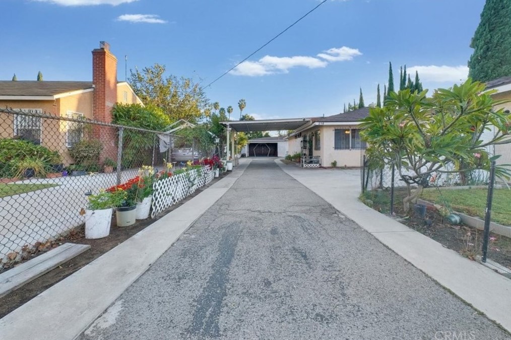 218 E Tichenor St, Compton, CA 90220