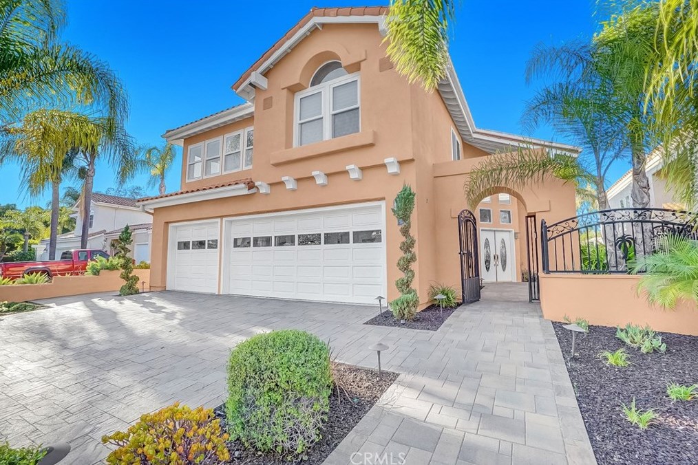11 Tramonti, Laguna Beach, CA 92677-8611