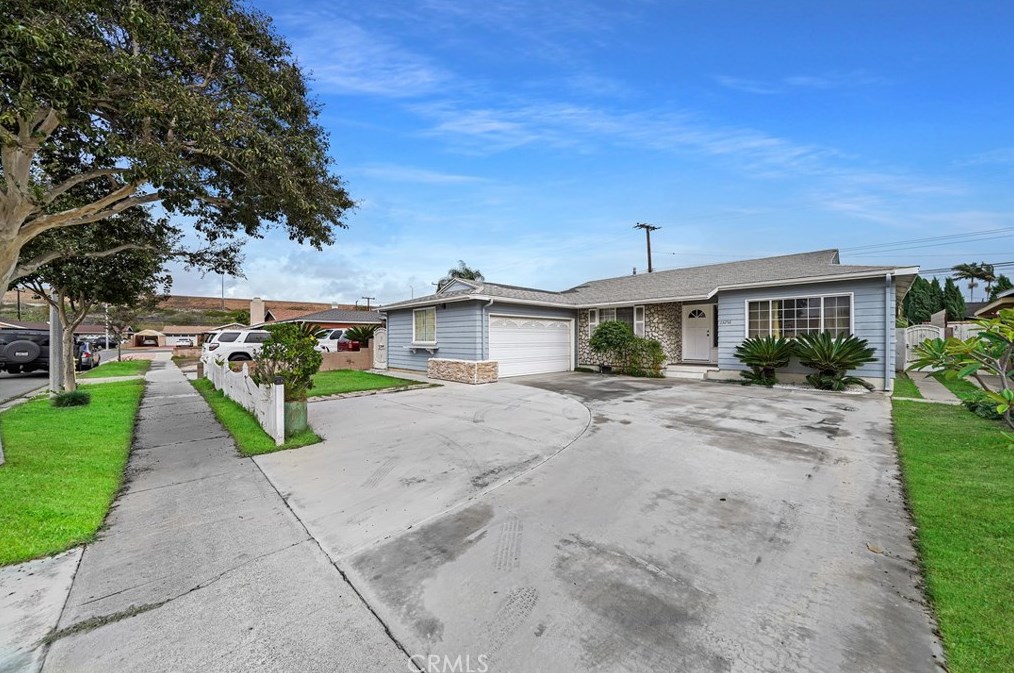 13252 Arizona St, Westminster, CA 92683-2324