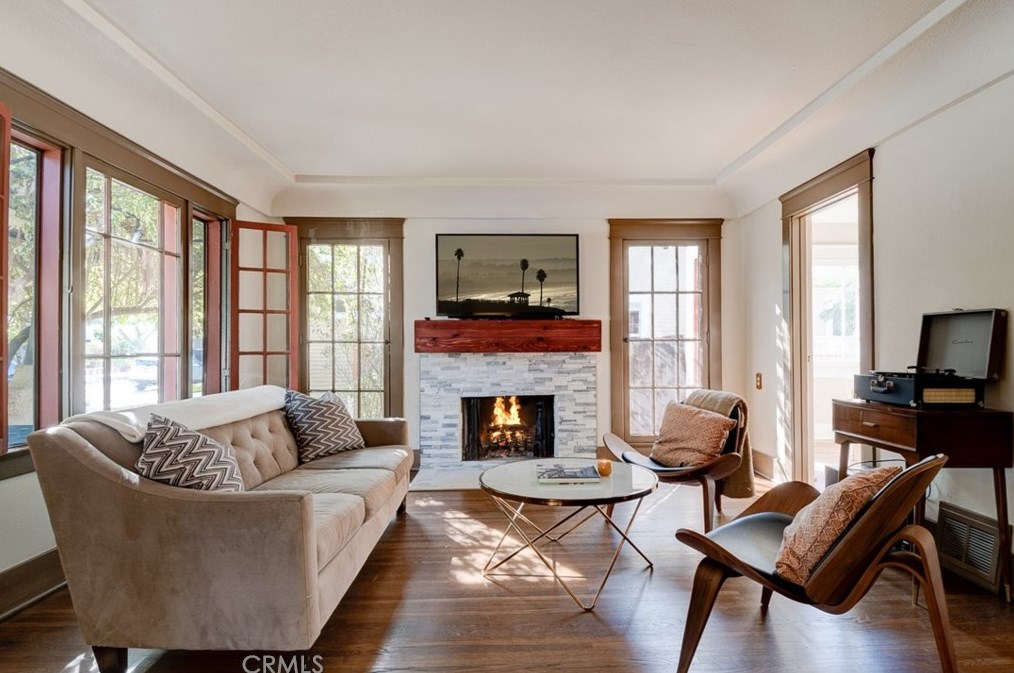 1028 N Olive St, Santa Ana, CA 92703