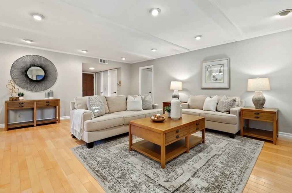 1111 S Coast Dr #j101, Costa Mesa, CA 92626