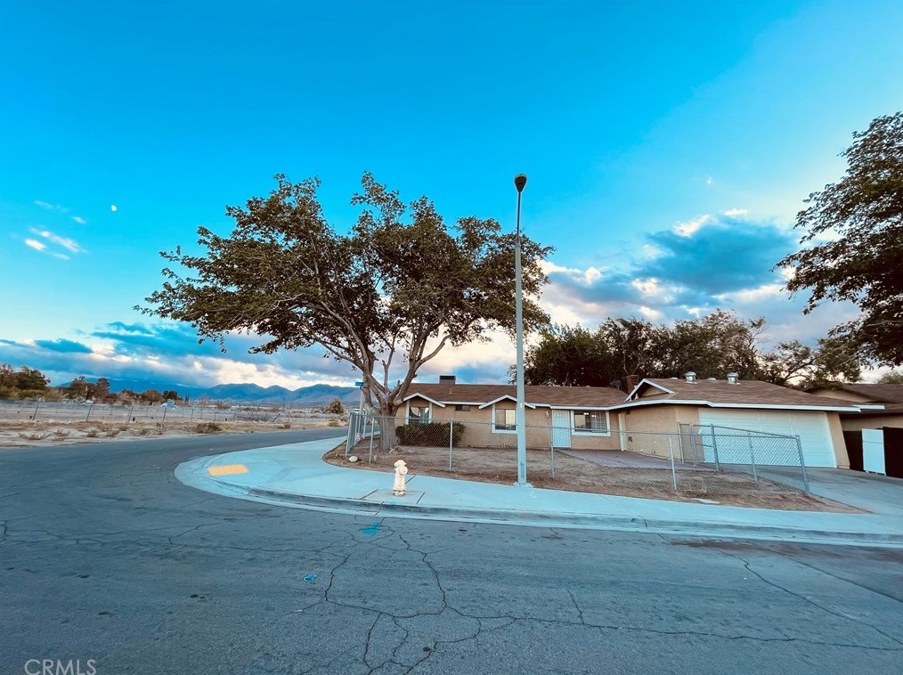 8558 E Ave U 4, Juniper Hills, CA 93543