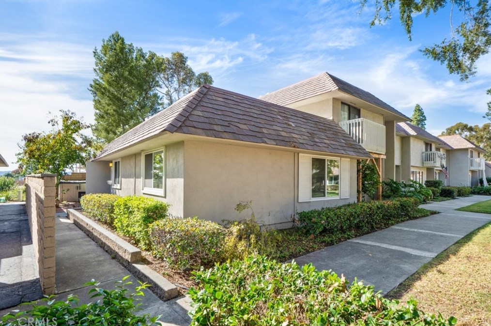 21789 Lake Vista Dr, El Toro, CA 92630