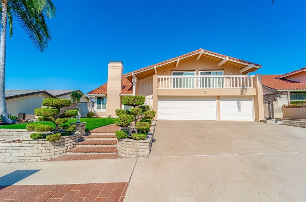 281 E Country Hills Dr, La Habra, CA 90631