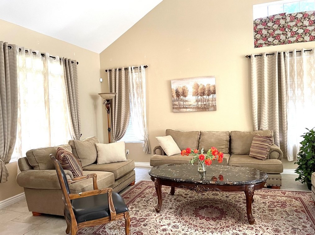10073 Snipe Cir, Moreno Valley, CA 92557-2836