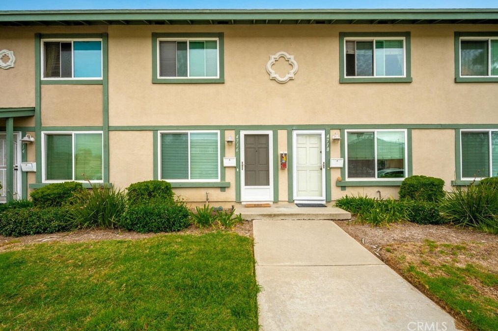4716 Arena Cir, Huntington Beach, CA 92649-3203