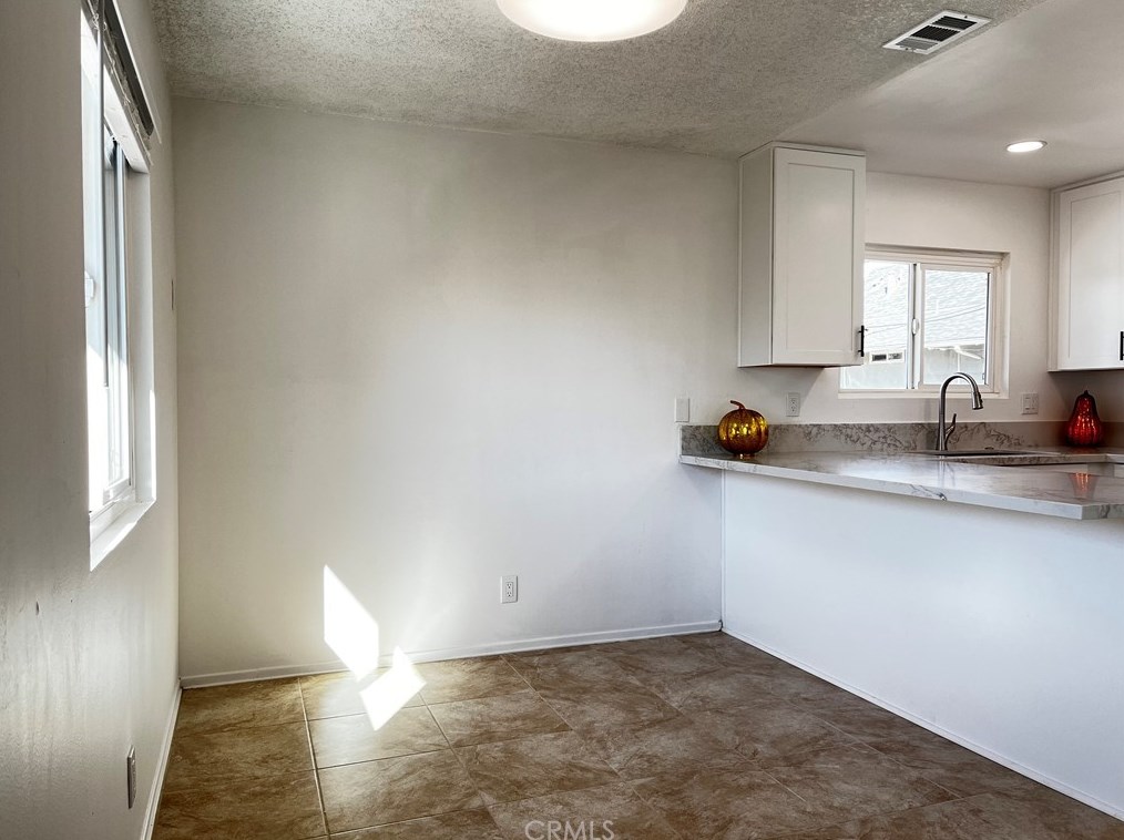 7631 Amazon Dr #4, Huntington Beach, CA 92647