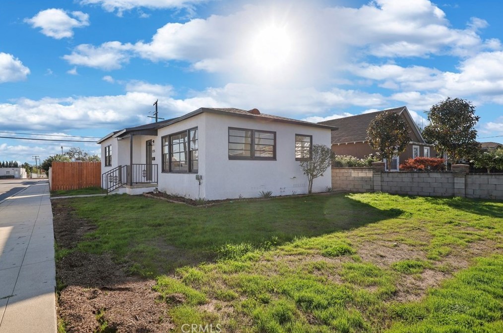 125 N College St, La Habra, CA 90631