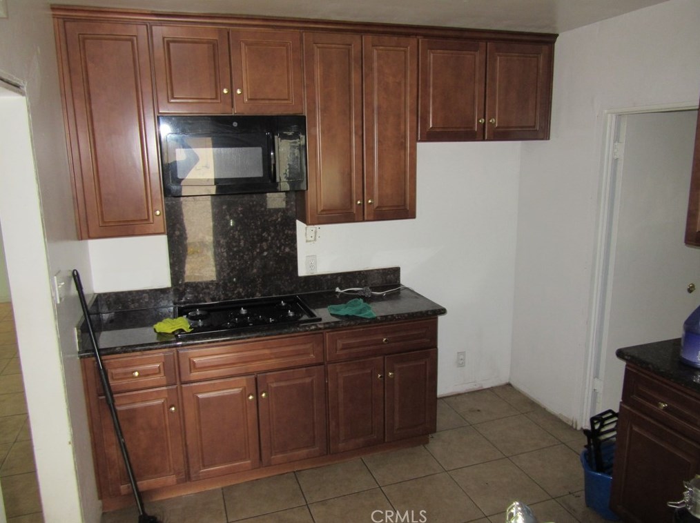 4645 High St, Riverside, CA 92507