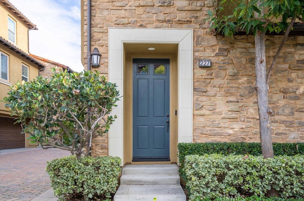 227 Lonetree, Irvine, CA 92603