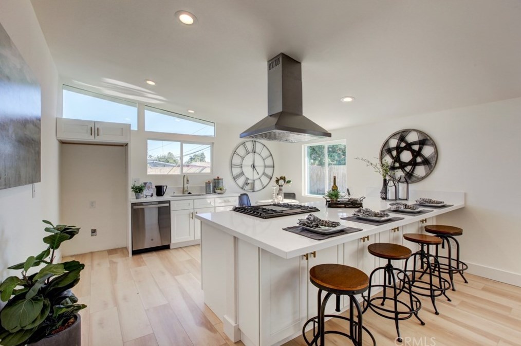 10812 Rustic Ln, Anaheim, CA 92804