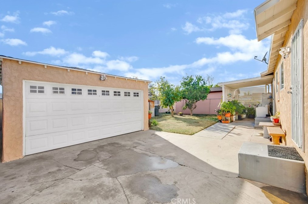 8426 Elburg St, Paramount, CA 90723