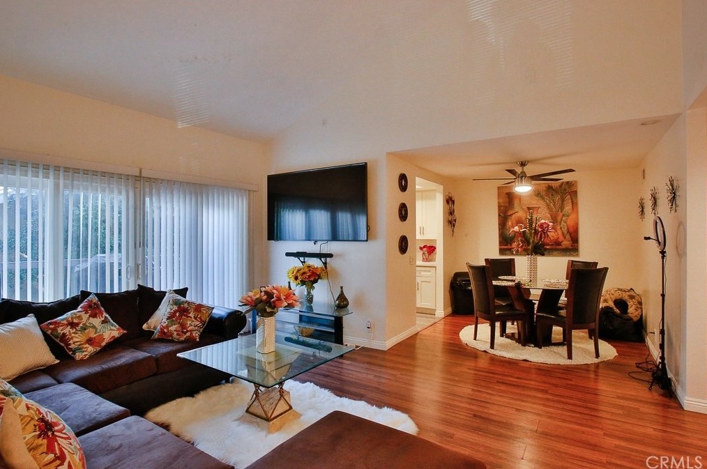 6637 Caro St, Paramount, CA 90723