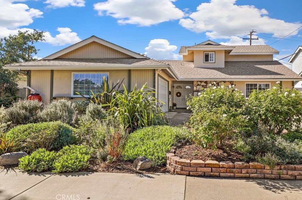2206 Wright St, Santa Ana, CA 92705-5316