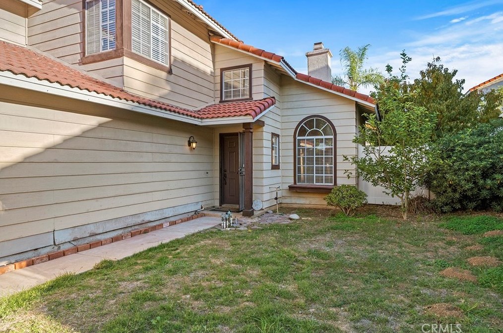 9085 Stone Canyon Rd, Corona, CA 92883-5072