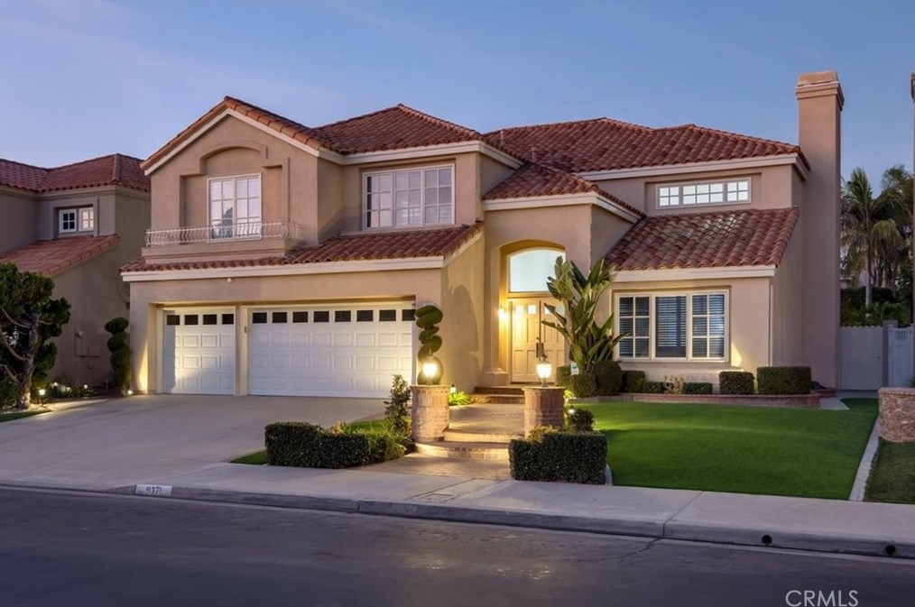 9371 Power Dr, Huntington Beach, CA 92646-7236