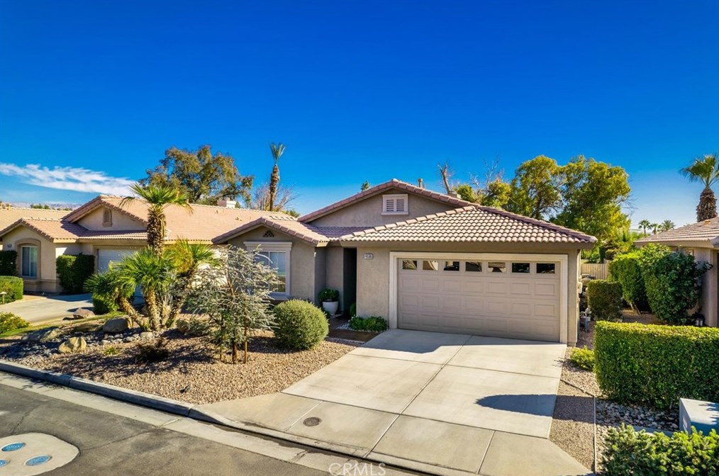 49560 Lincoln Dr, Indio, CA 92201