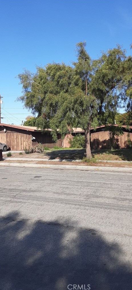 1199 Vermont Ave, Anaheim CA  92802-1832 exterior