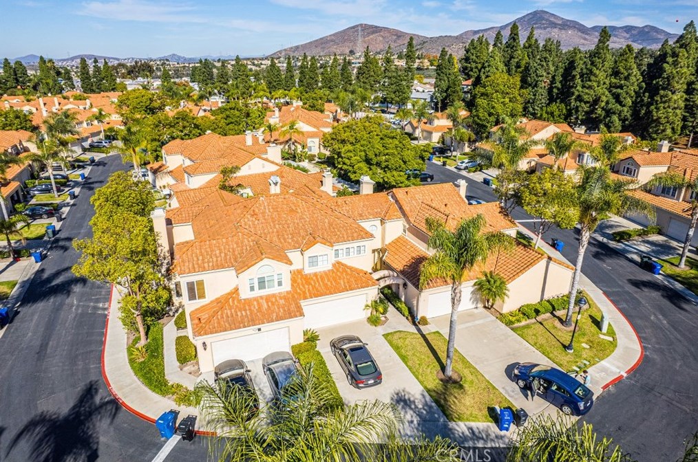 731 Edgewater Dr, Chula Vista CA  91913-2499 exterior