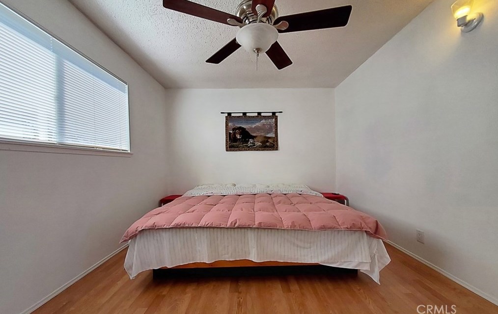 16552 Hart Cir, Huntington Beach CA  92647-4815 exterior