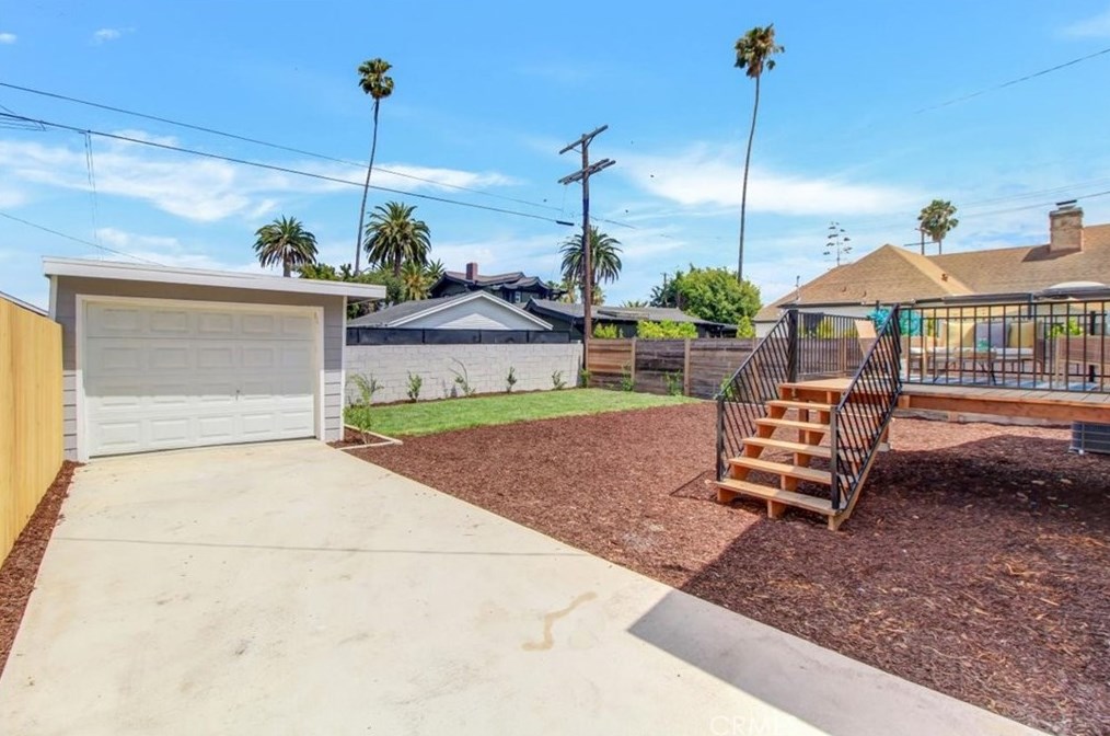 5348 Brynhurst Ave, Los Angeles CA  90043-1806 exterior