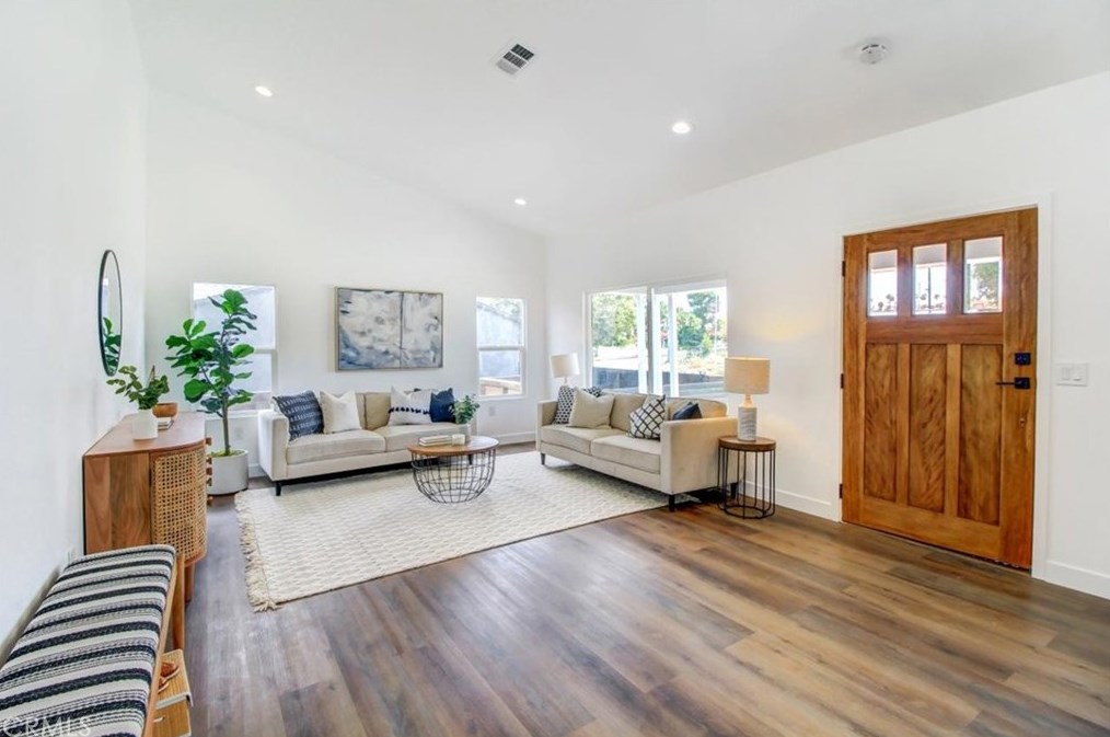 5348 Brynhurst Ave, Los Angeles CA  90043-1806 exterior