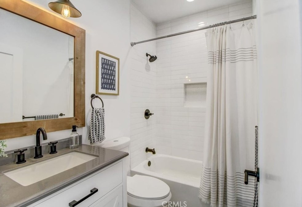 5348 Brynhurst Ave, Los Angeles CA  90043-1806 exterior