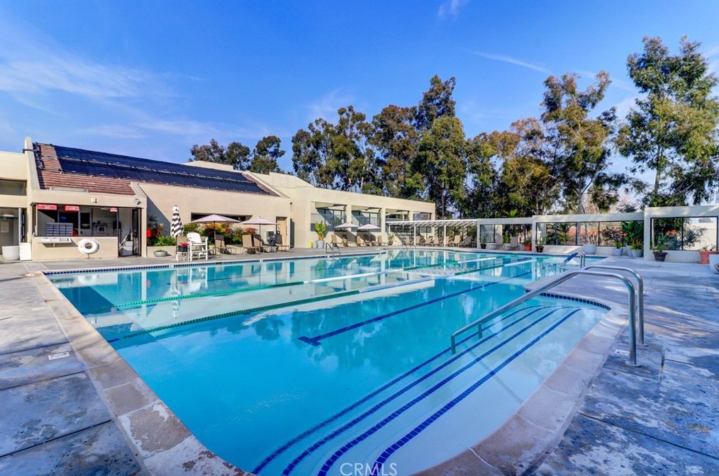 636 Avenida Sevilla, Laguna Beach CA  92637-4565 exterior