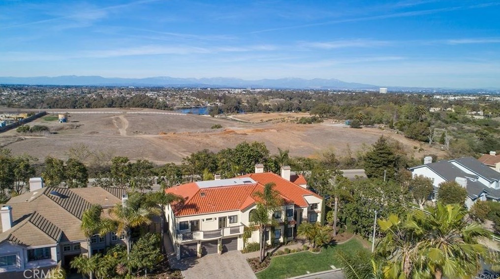 6621 Silverspur Ln, Huntington Beach, CA 92648
