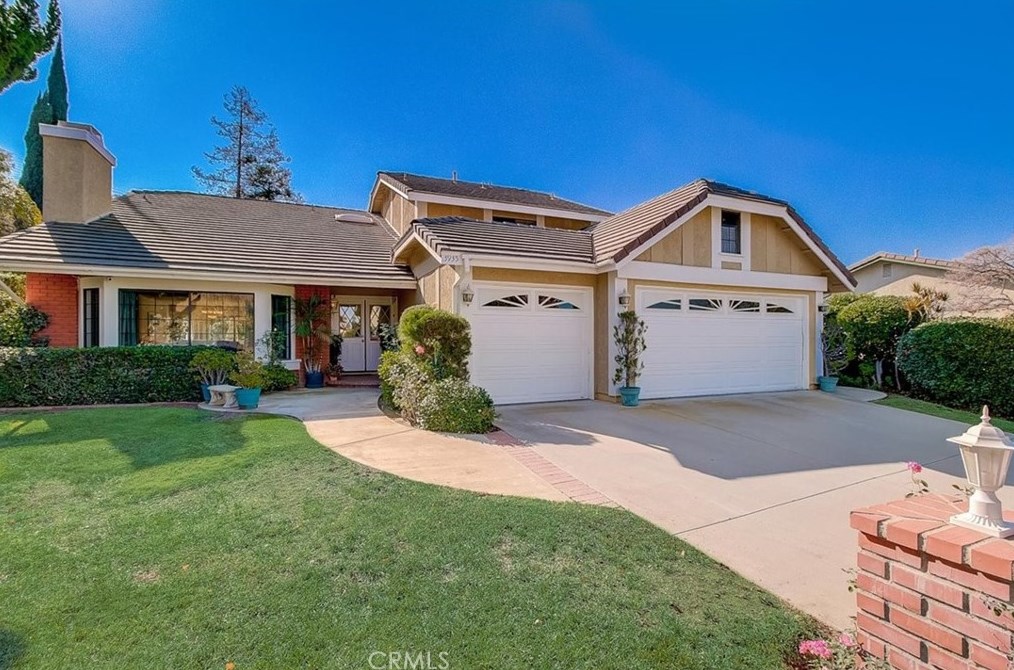 3935 Hatfield Ct, Moorpark, CA 93021-2808